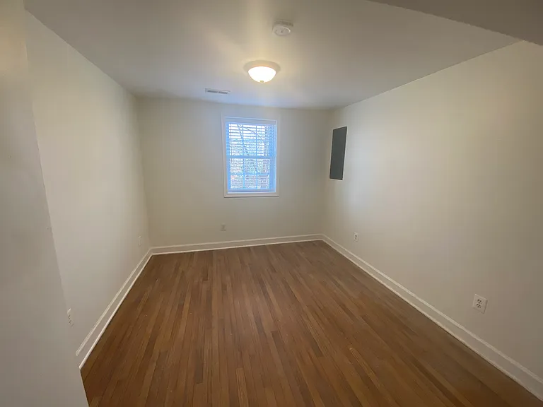 10523 Cedar Creek Dr — Photo 24