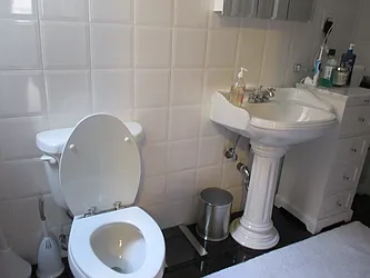 Rented by Rita S Citrin, LREB