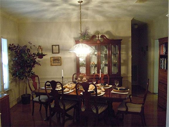 4th image of 3302 Emerald Grove Dr