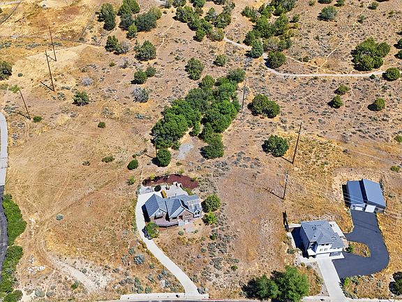 3rd image of 1164 Circle View Dr