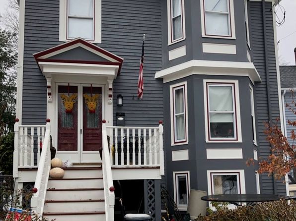 21 Pond St