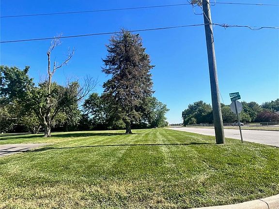 2nd image of 8661 E County Road 550 S