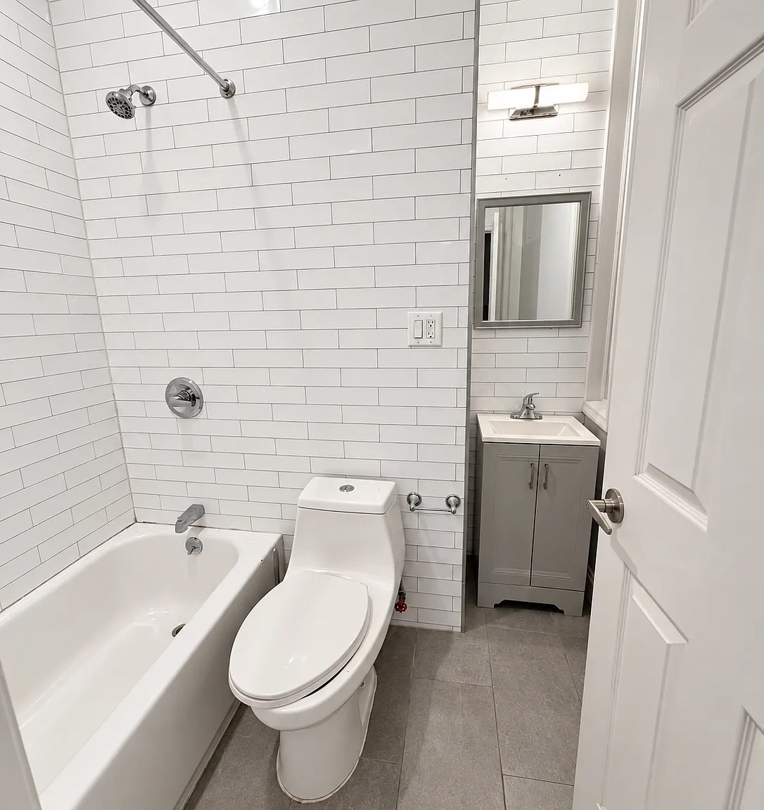 438 East 13th Street — Photo 3