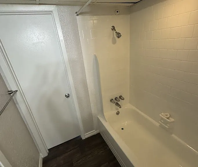 Le Montreaux Apartments — Photo 178