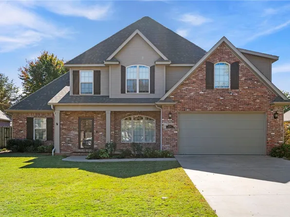 4311 W Coneflower Pl, Fayetteville, AR 72704