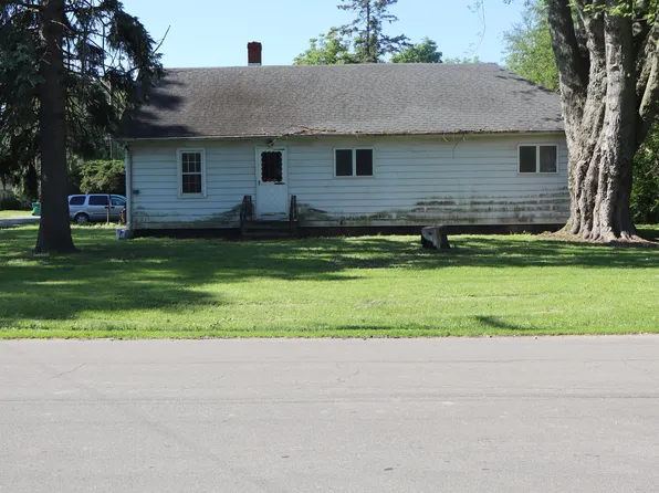 201 W 3rd St, Streator, IL 61364