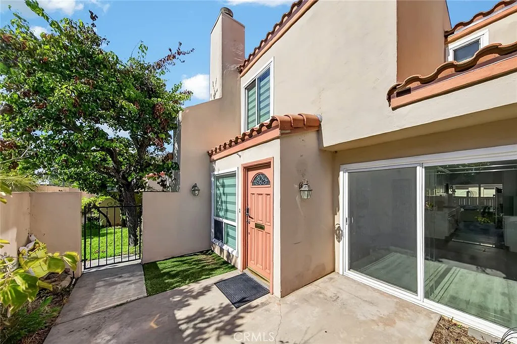 3 bed, 1567 sqft, $4,450 — Photo 1