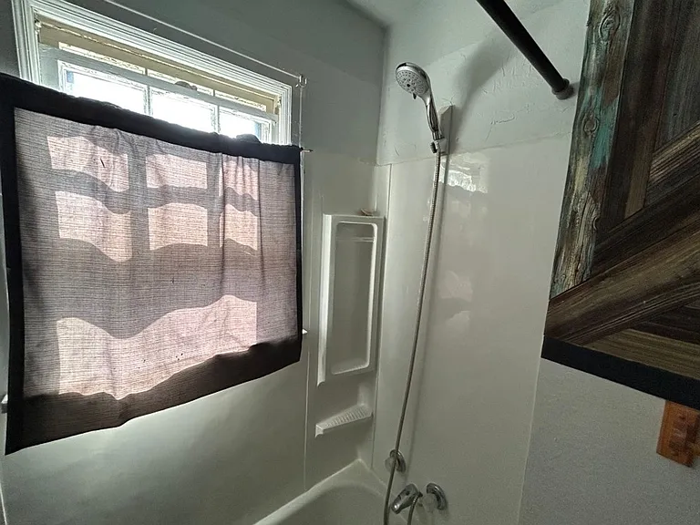 1013 E Park Ave — Photo 25