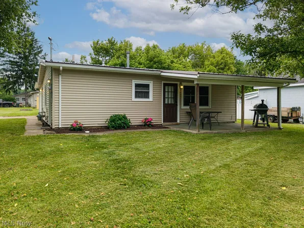 35325 West Rd, Grafton, OH 44044