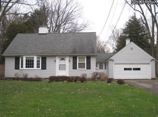 1616 Greenway Rd SE, North Canton, OH 44709