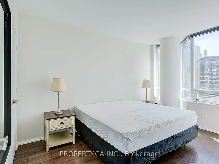45 Charles St E #502 — Photo 21