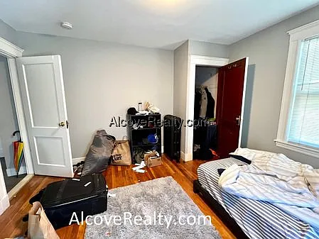 Sterling St — Photo 10