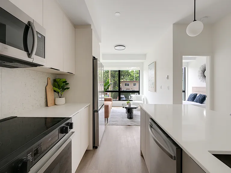 612 Constance Ave — Photo 1