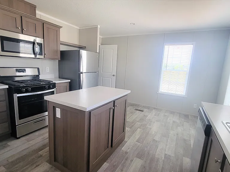 537 Iowa St — Photo 11