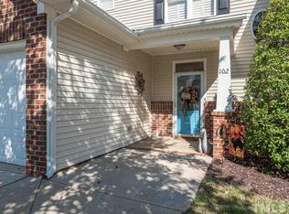 102 Nostalgia Ln, Zebulon, NC 27597