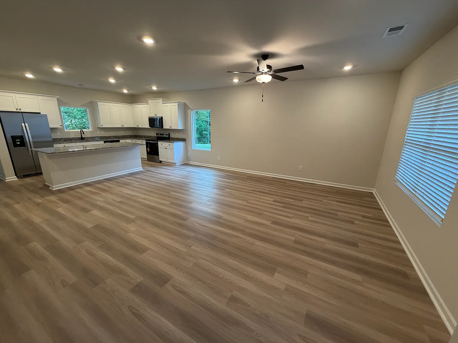 5 bed, 2294 sqft, $2,600 — Photo 4