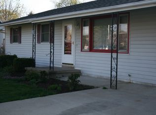 31388 Center St, Chenoa, IL 61726