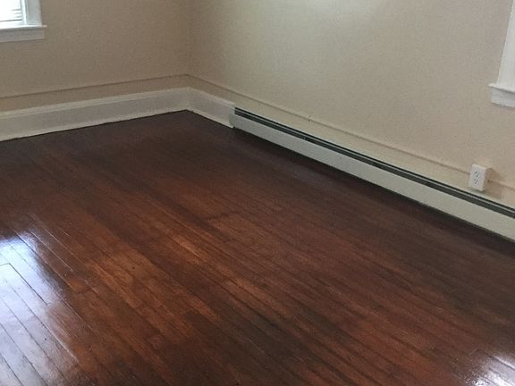 IST FLOOR DINING ROOM