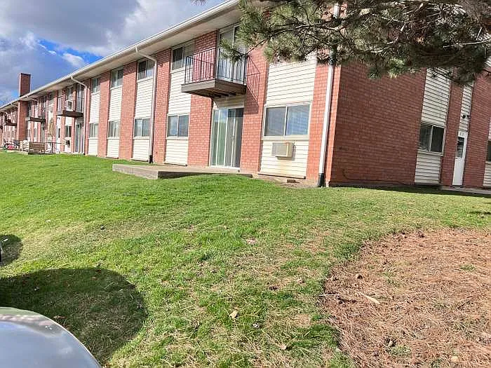 2 bed, 1000 sqft, $2,000 — Photo 4