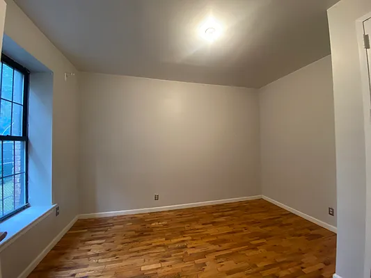 Rented by Hagstrom Management Inc | media 4