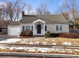 306 Welchs Point Rd, Milford, CT 06460