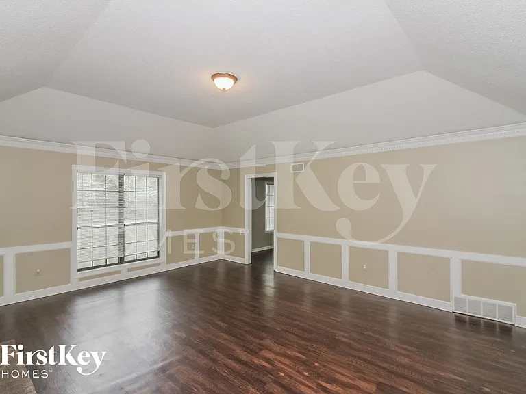 7161 Oak Chase Ln — Photo 3