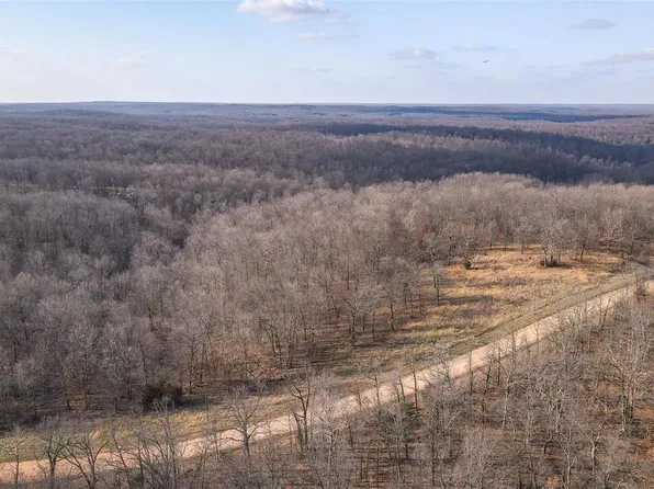 8053 Webb Rd, Versailles, MO 65084