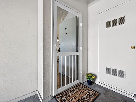 2nd image of 300 Stony Point Rd APT 139