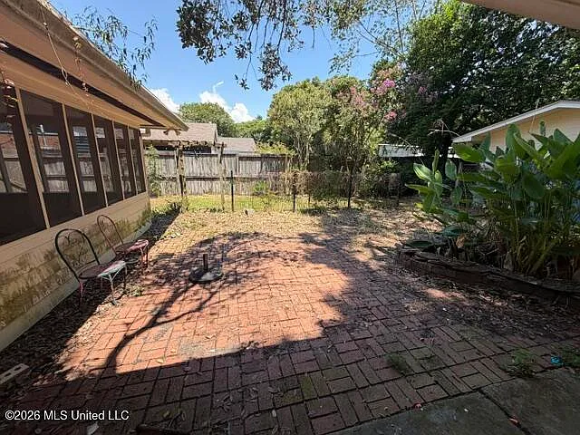 710 Mills Ave — Photo 22