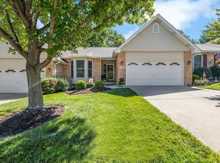 26 Summit Pointe Ct UNIT 4B, Saint Charles, MO 63301