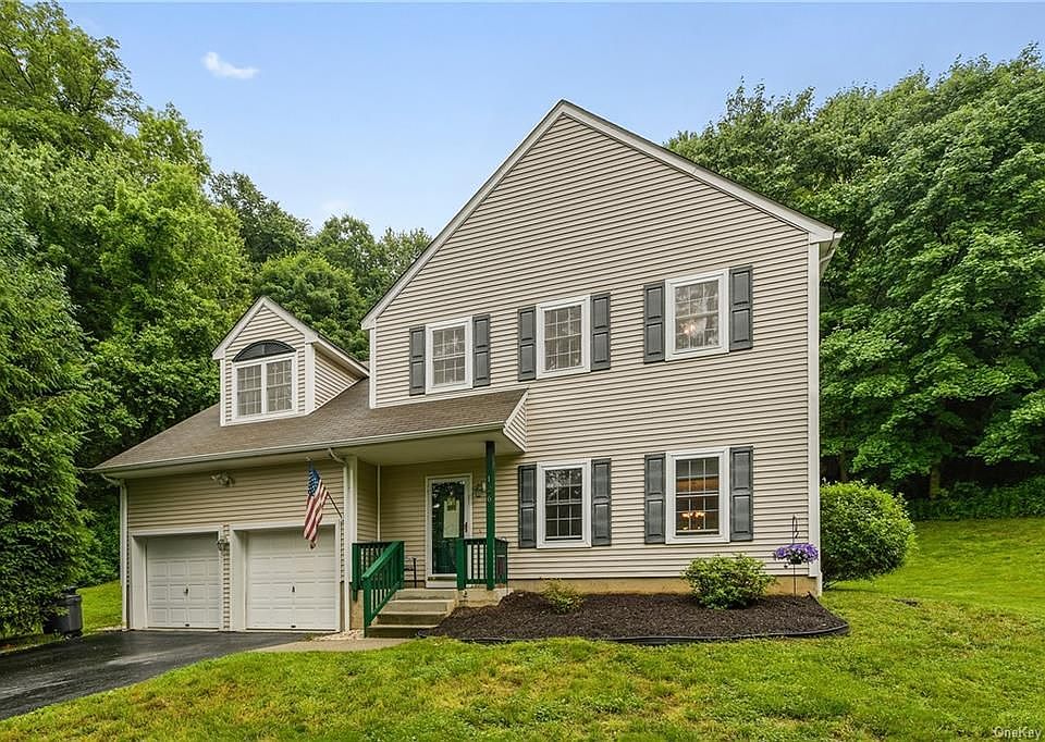 1st image of 126 Scenic Dr W