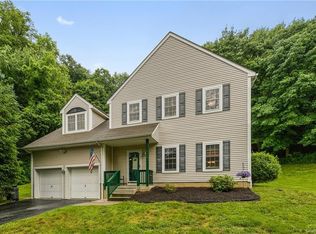 126 Scenic Dr W, Croton On Hudson, NY 10520