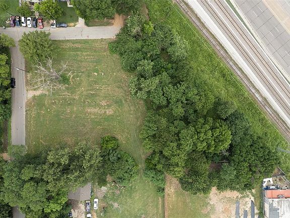 2nd image of 3906 De Maggio Ave