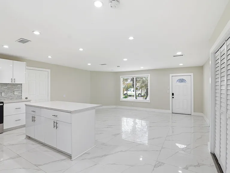 491 Calamondin Ave NW — Photo 7
