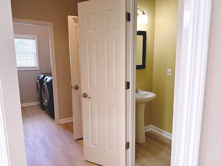 3361 Shallowford Green Dr — Photo 15