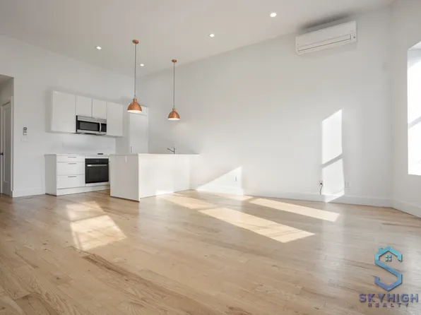 1477 Pacific Street image 1 of 34