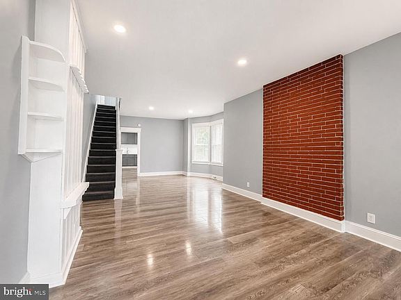 2nd image of 421 S Logan Ave