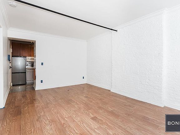 2nd image of 231 E 31st St APT 5A