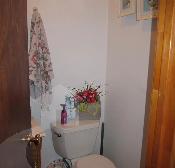 44 Warren St — Photo 3