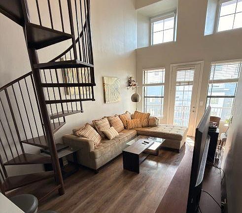 2nd image of 2505 San Gabriel St APT 609