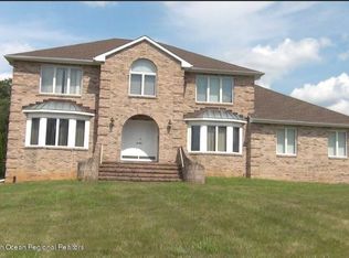 14 Groendyke Cir, Millstone Township, NJ