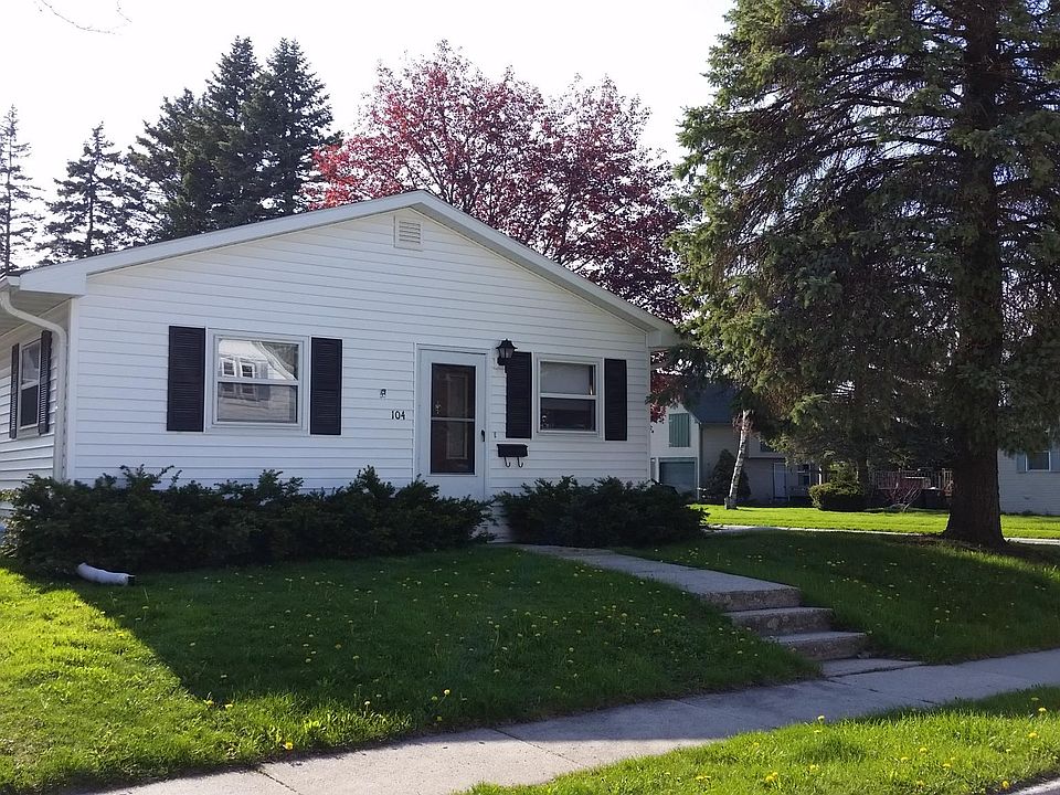 1st image of 104 Bishop Ave