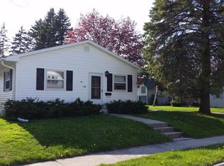 104 Bishop Ave, Plymouth, WI 53073