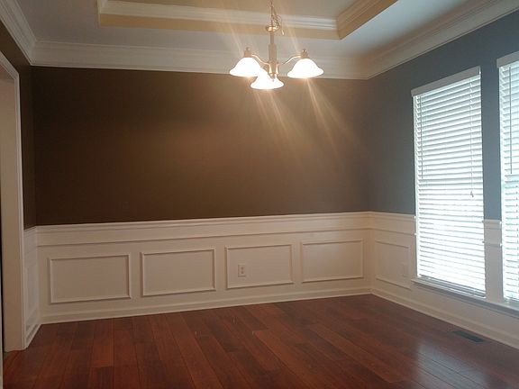 3rd image of 3720 Montgomery Way