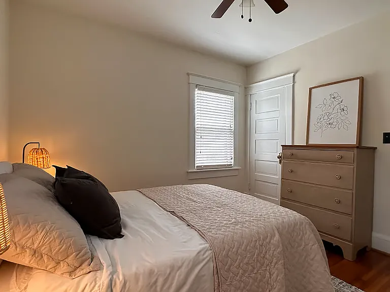 1709 Bellevue Ave #B — Photo 9