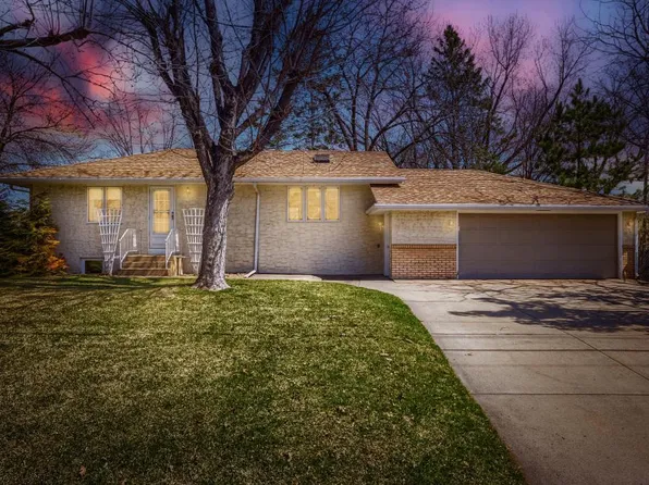 558 113th Ln NW, Coon Rapids, MN 55448