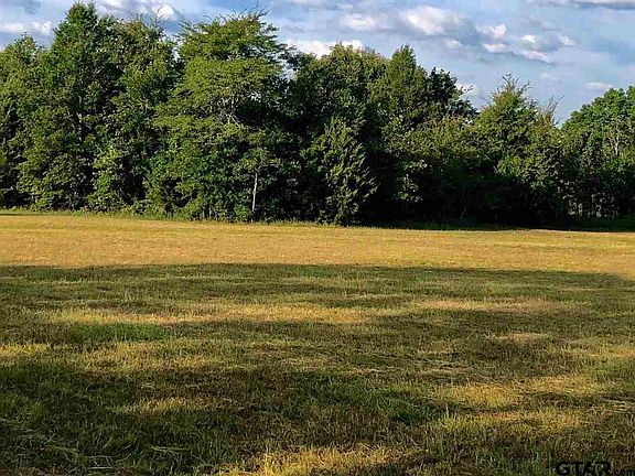 3rd image of 15 Acres Cres #3342