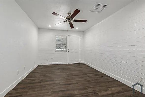 1 bed, 700 sqft, $1,350 — Photo 3