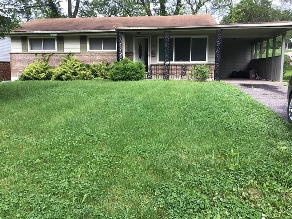 9925 Castle Dr, Saint Louis, MO 63136