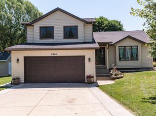 3850 Cobblestone Ln NW, Rochester, MN 55901